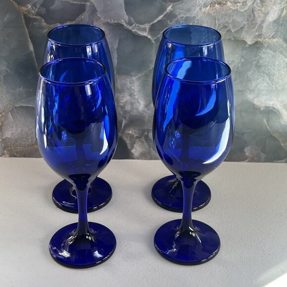 Hand blown Stemmed Wine Glasses Set of 4 Cobalt Blue 8.5" Tall - Picture 2 of 6